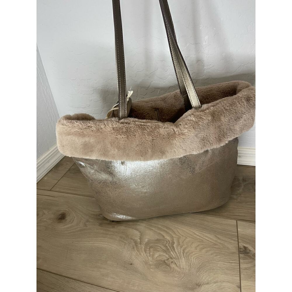 Jessica Simpson Flora Faux Fur Tote Bag In Champagne - Picture 3 of 14